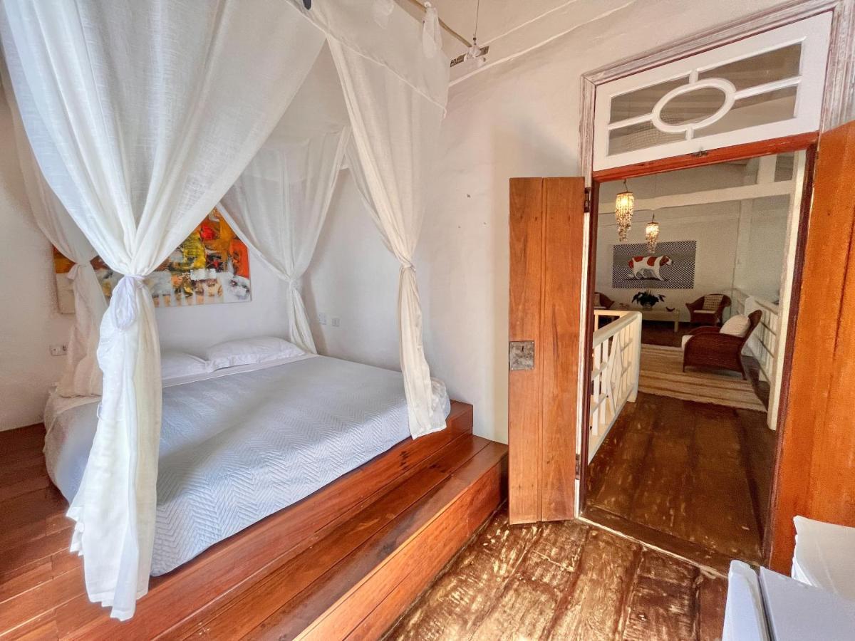 Vilatoro Guest House Ilhabela Bagian luar foto