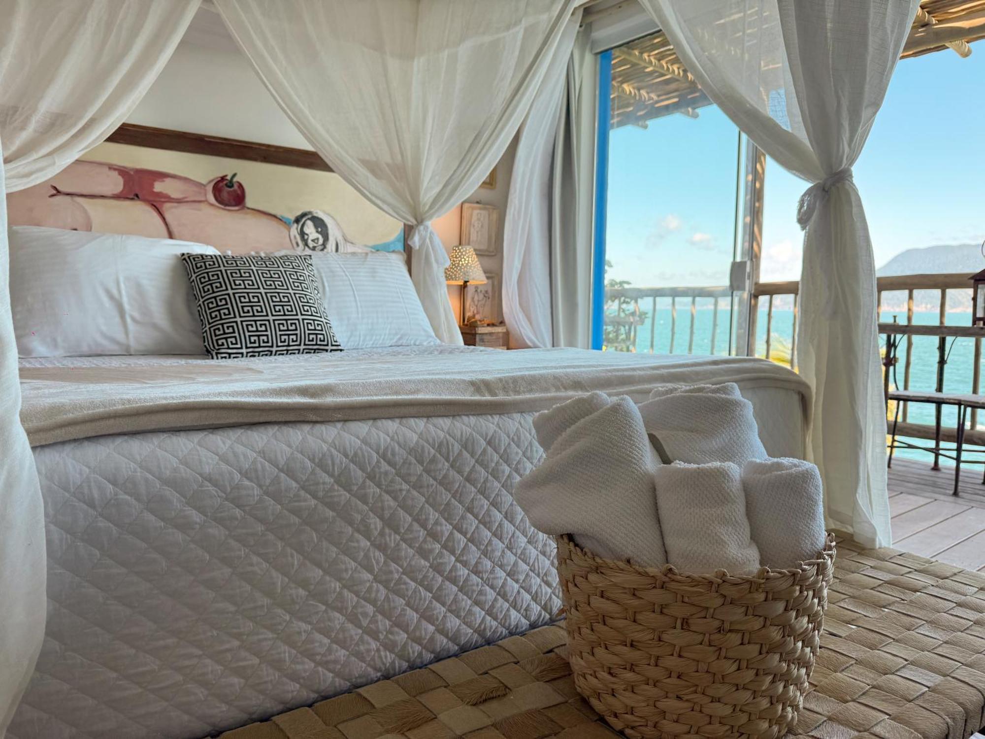 Vilatoro Guest House Ilhabela Bagian luar foto