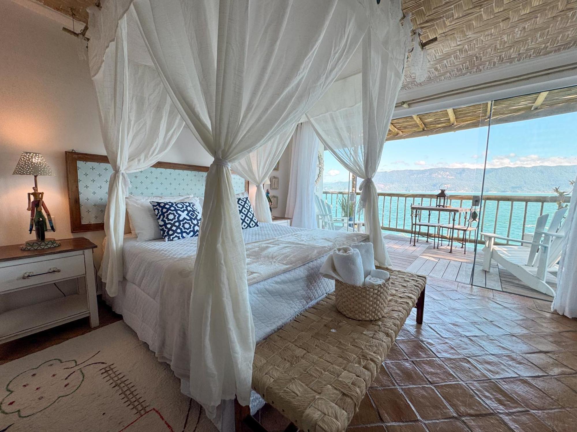 Vilatoro Guest House Ilhabela Bagian luar foto